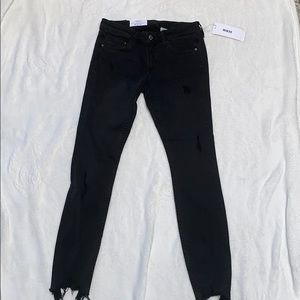 NWT Super Skinny Lightly Distressed Jeans